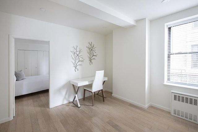 150 W 51st St Apt 1918, New York City, NY 10019