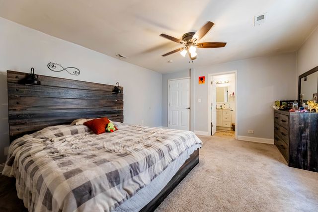 17 N Pine Avenue, Chicago, IL 60644