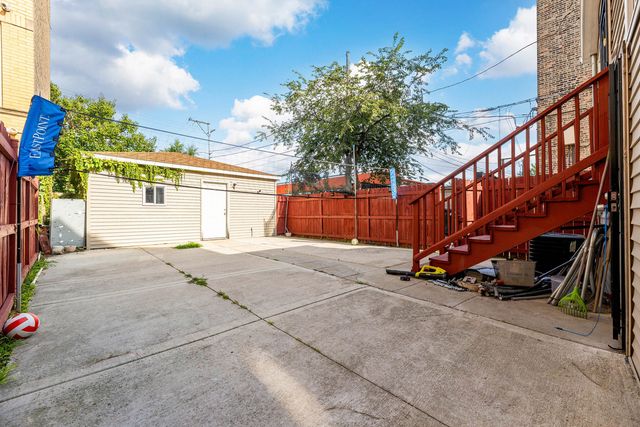 17 N Pine Avenue, Chicago, IL 60644