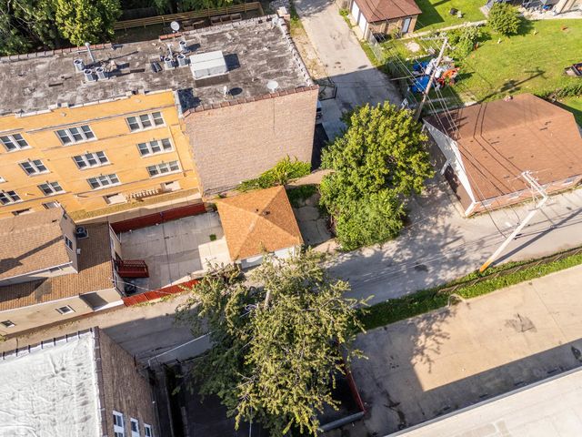 17 N Pine Avenue, Chicago, IL 60644