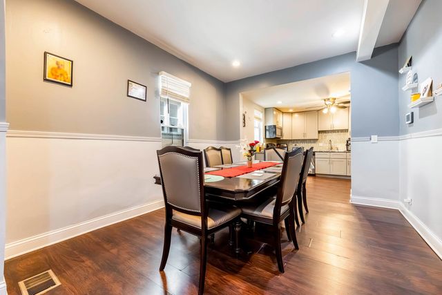 17 N Pine Avenue, Chicago, IL 60644
