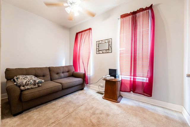 17 N Pine Avenue, Chicago, IL 60644