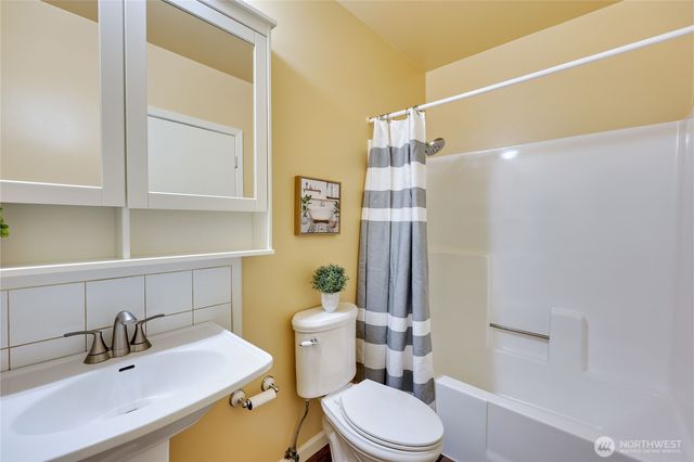 12161 S Keyport Road NE, Poulsbo, WA 98370