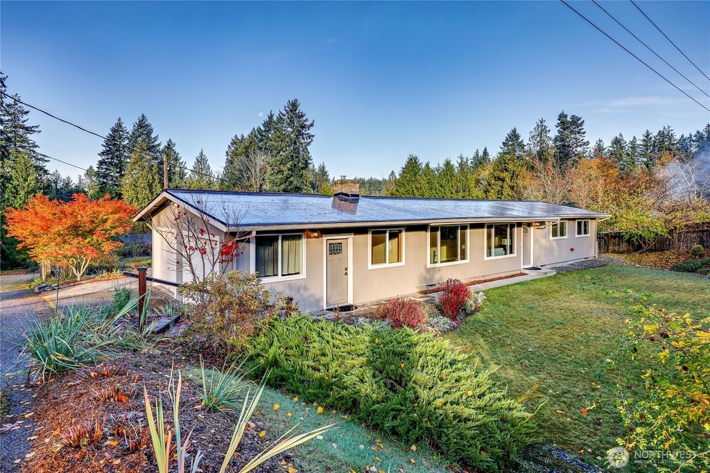 12161 S Keyport Road NE, Poulsbo, WA 98370