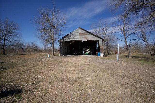 2352 Borchert LOOP, Lockhart, TX 78644
