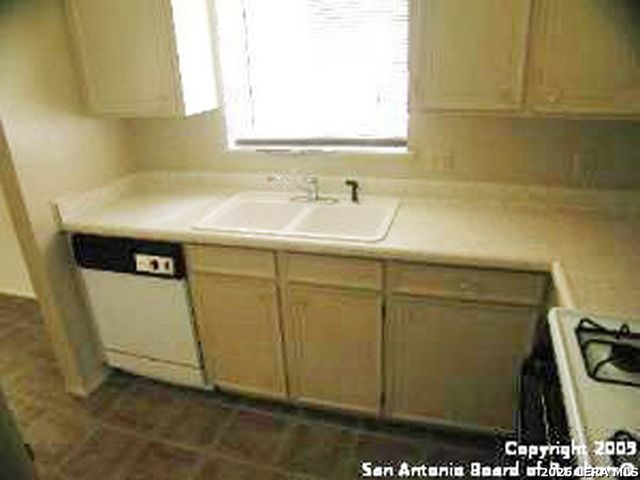 4229 Renault Drive, San Antonio, TX 78218