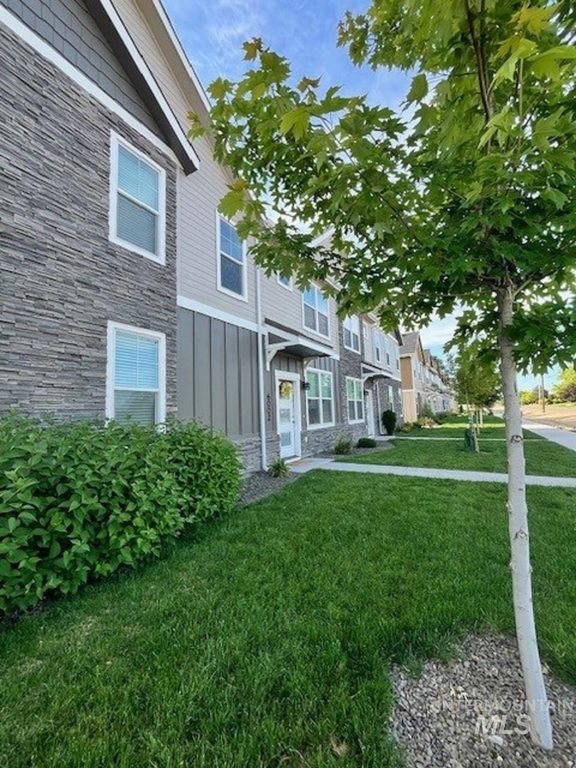 5990,5998,6002 & 6014 S Jessenia Ln, Boise, ID 83709