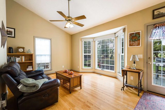 243 NORTHVIEW DR, Dayton, VA 22821