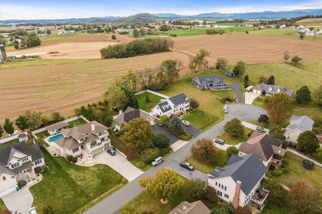 243 NORTHVIEW DR, Dayton, VA 22821