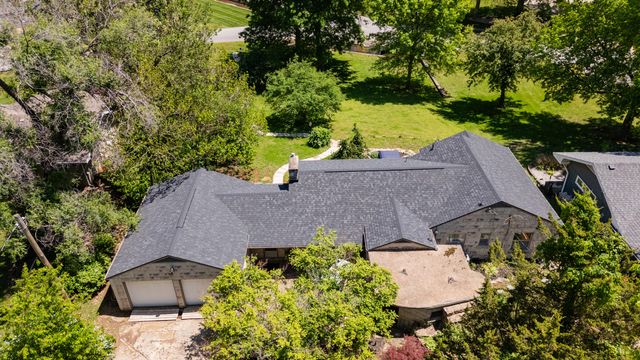 2391 S Brentwood Boulevard, Springfield, MO 65804