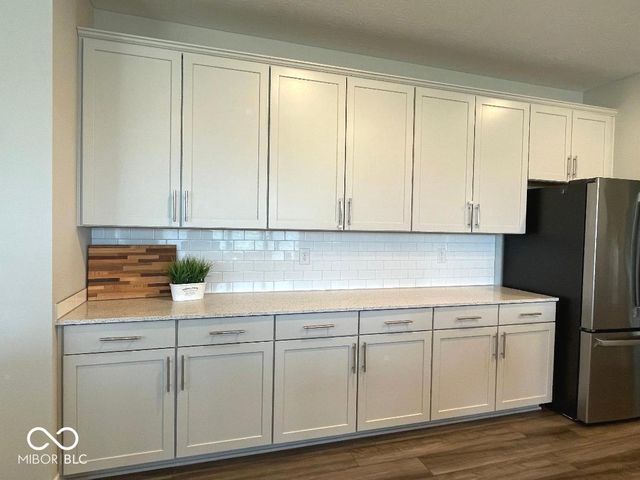 9690 Highview Lane, Mccordsville, IN 46055