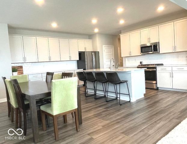 9690 Highview Lane, Mccordsville, IN 46055