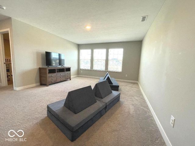 9690 Highview Lane, Mccordsville, IN 46055