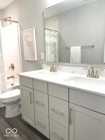 9690 Highview Lane, Mccordsville, IN 46055