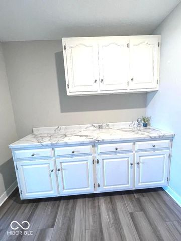 9690 Highview Lane, Mccordsville, IN 46055