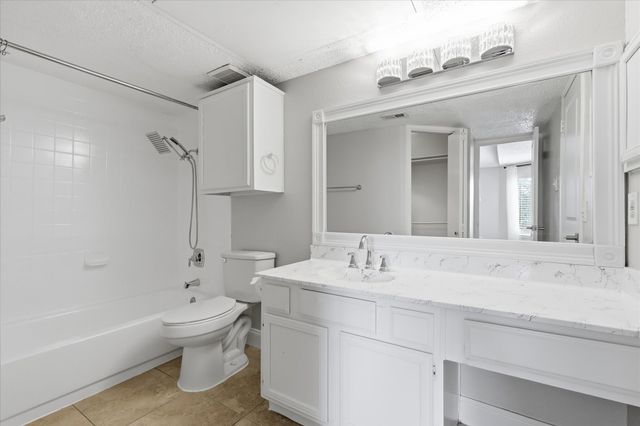 5550 Spring Valley Road A31, Dallas, TX 75254