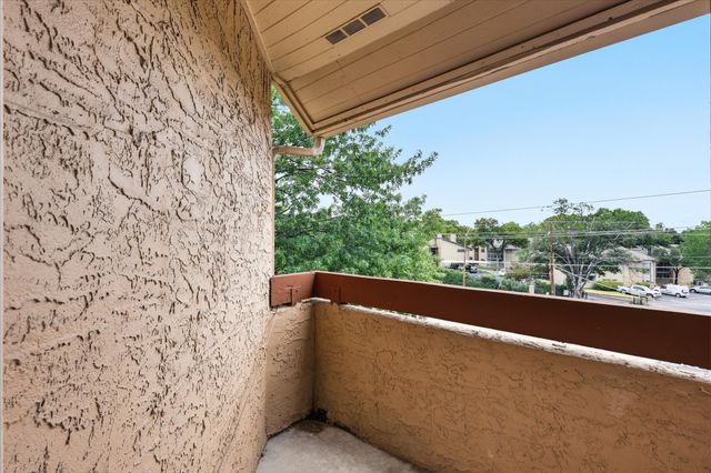 5550 Spring Valley Road A31, Dallas, TX 75254