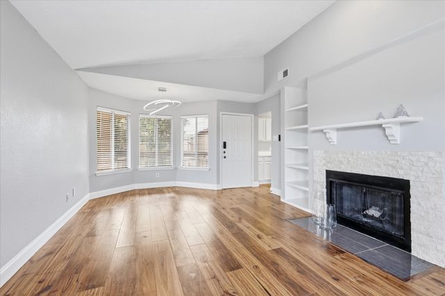 5550 Spring Valley Road A31, Dallas, TX 75254