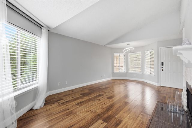 5550 Spring Valley Road A31, Dallas, TX 75254