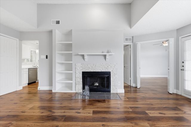 5550 Spring Valley Road A31, Dallas, TX 75254