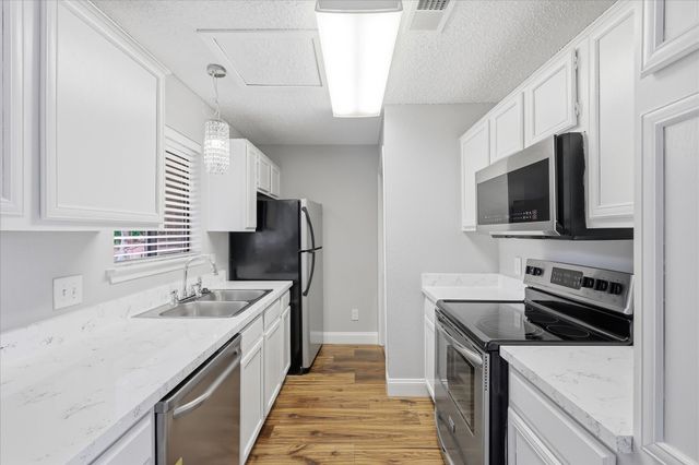 5550 Spring Valley Road A31, Dallas, TX 75254