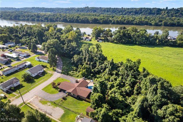 609 Thomas Street, Belpre, OH 45714