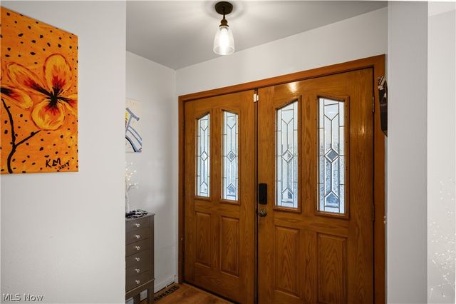 609 Thomas Street, Belpre, OH 45714
