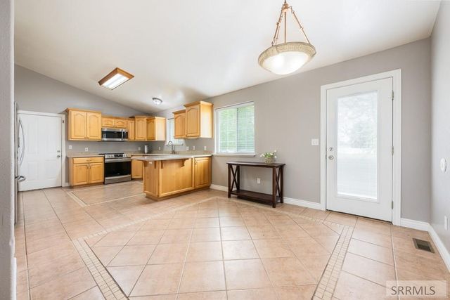 3860 E 390 N, Rigby, ID 83442