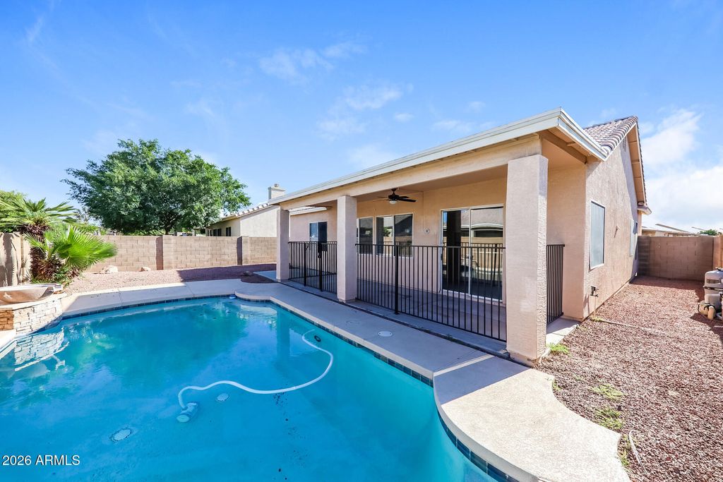 15806 N 136TH Lane, Surprise, AZ 85374 — photo 2