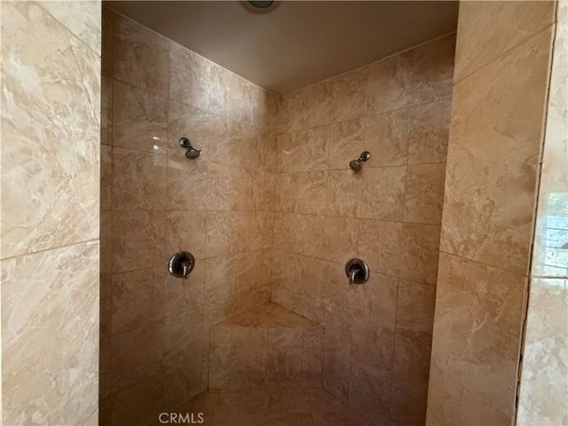 7741 Zelzah, Reseda, CA 91335