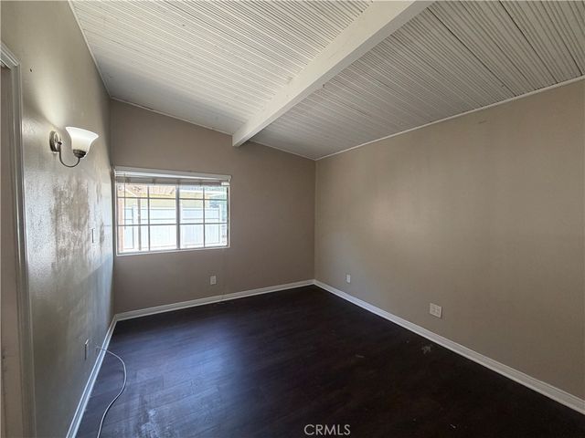 7741 Zelzah, Reseda, CA 91335