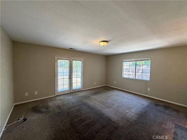 7741 Zelzah, Reseda, CA 91335