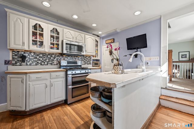 455 Woodlawn Avenue, Stratford, CT 06614