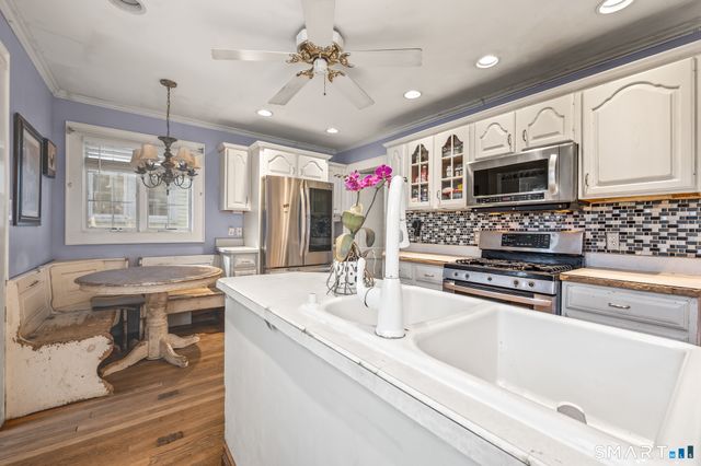 455 Woodlawn Avenue, Stratford, CT 06614