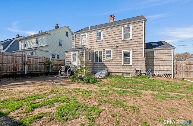 455 Woodlawn Avenue, Stratford, CT 06614