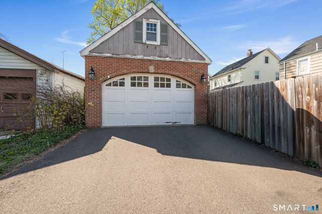 455 Woodlawn Avenue, Stratford, CT 06614