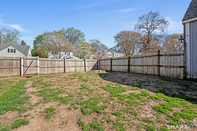 455 Woodlawn Avenue, Stratford, CT 06614