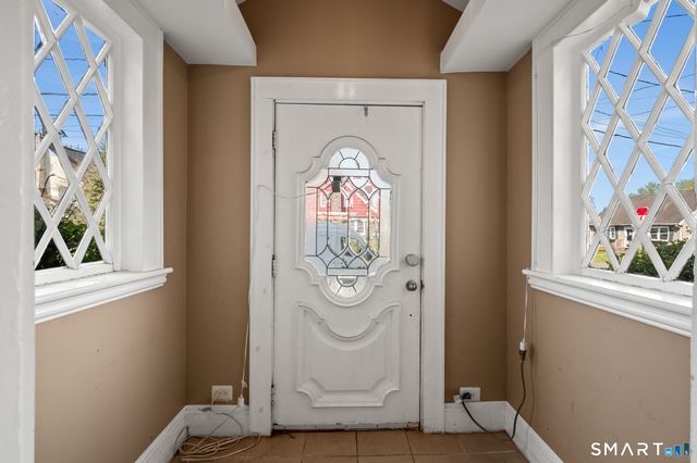 455 Woodlawn Avenue, Stratford, CT 06614