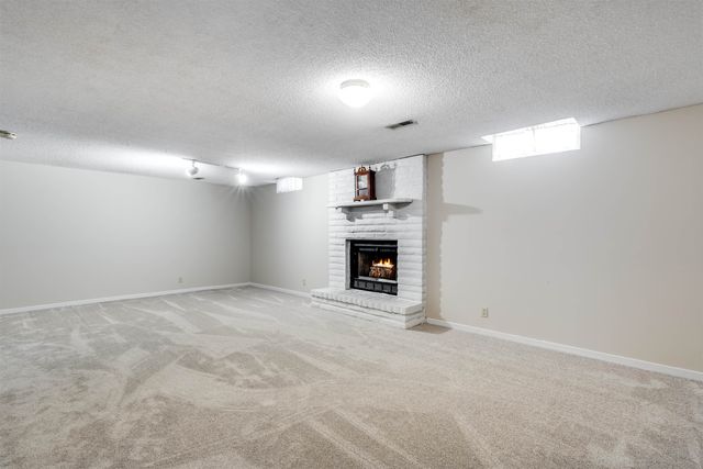 2004 N Shefford, Wichita, KS 67212