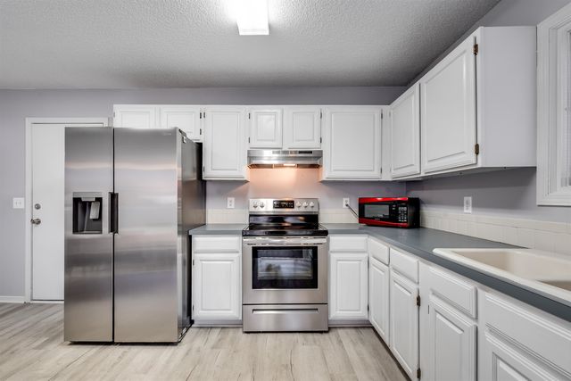 2004 N Shefford, Wichita, KS 67212