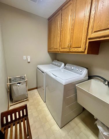 964 Willow Grove Circle, Waite Park, MN 56387