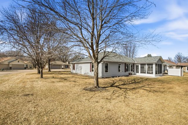 964 Willow Grove Circle, Waite Park, MN 56387