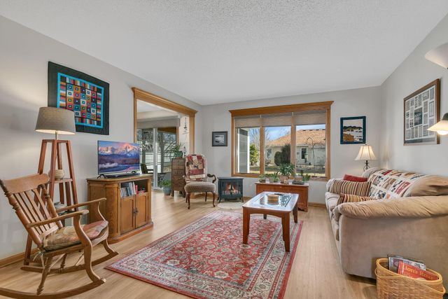 964 Willow Grove Circle, Waite Park, MN 56387