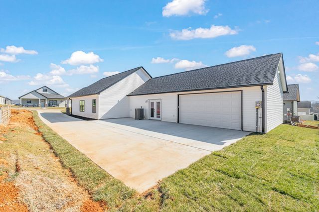 924 Stratford Avenue, Sweetwater, TN 37874