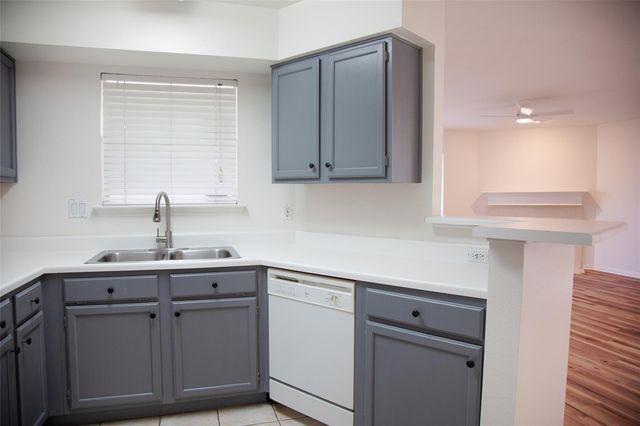 2450 Wickersham LN 904, Austin, TX 78741