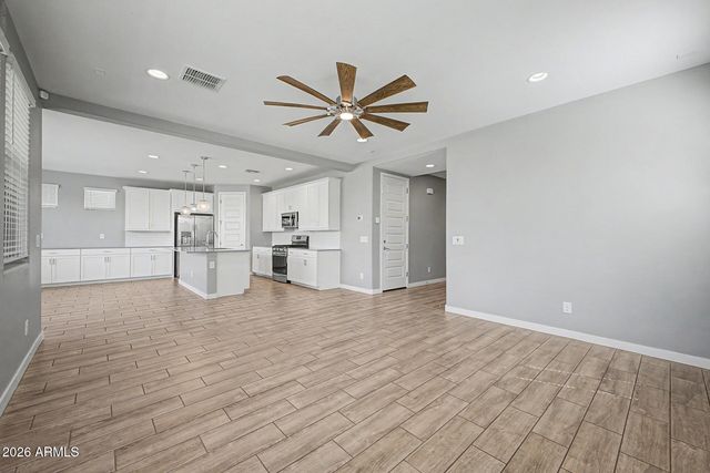 2322 E PALMDALE Lane, Gilbert, AZ 85298