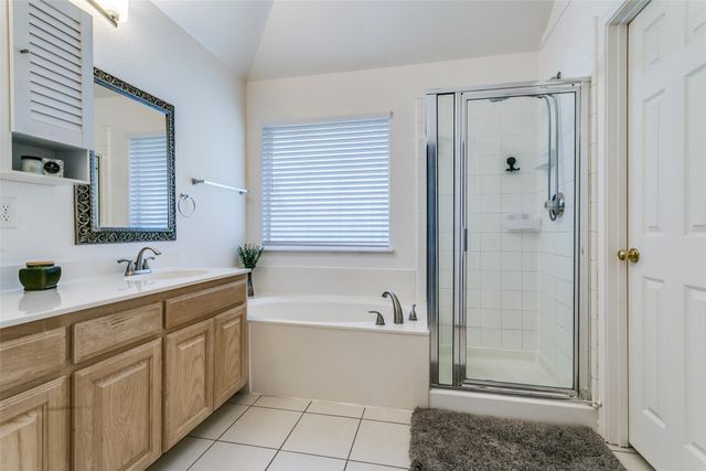 977 Valley View Drive, Lewisville, TX 75067