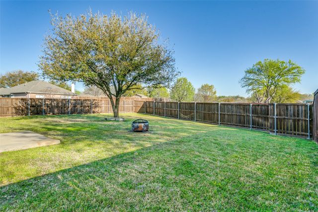 977 Valley View Drive, Lewisville, TX 75067