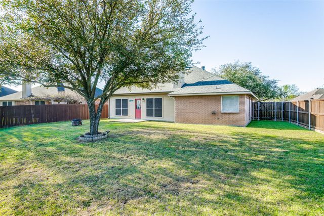 977 Valley View Drive, Lewisville, TX 75067