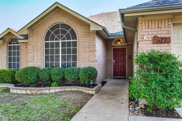 977 Valley View Drive, Lewisville, TX 75067